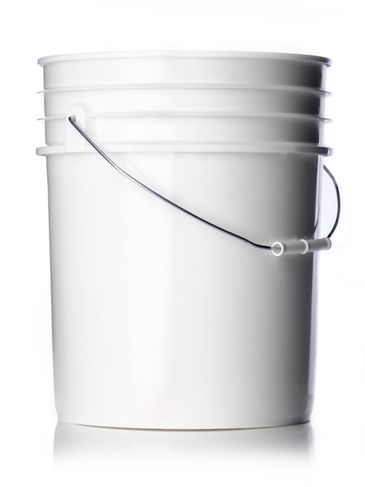 5 gallon white HDPE plastic UN rated pail of 90 mil thickness with handle